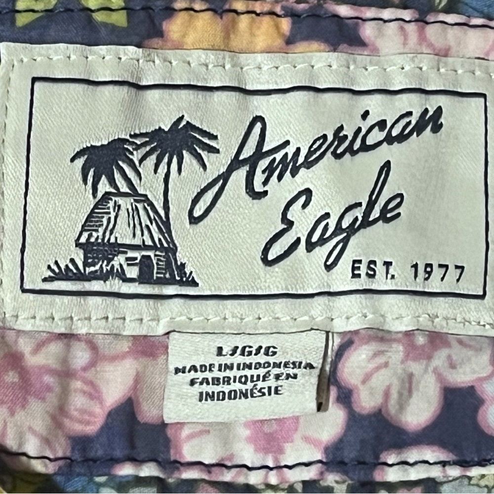 American Eagle Resort Shirt - Picture 6 of 9